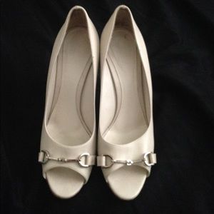 Gucci Light Tan Heels